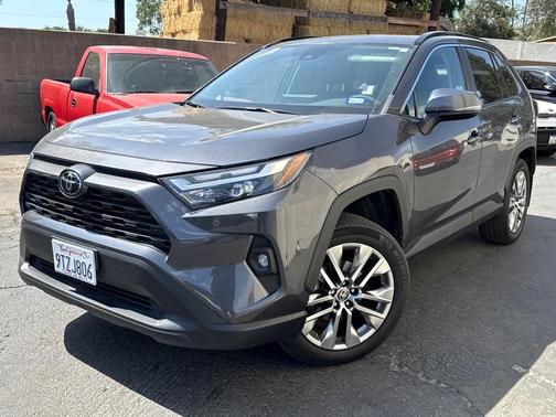 2023 Toyota RAV4 XLE Premium