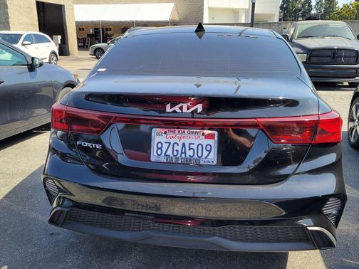 Aurora Black 2022 Kia Forte LXS