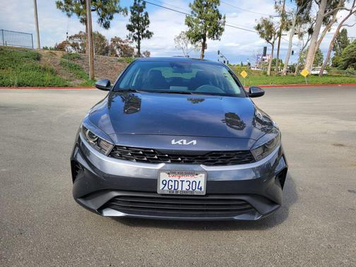 Aurora Black 2022 Kia Forte LXS