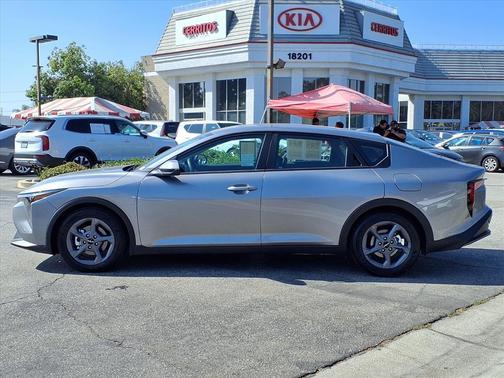 2025 Kia K4 LXS