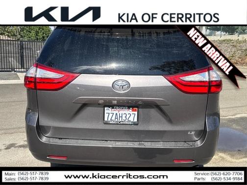 2017 Toyota Sienna LE