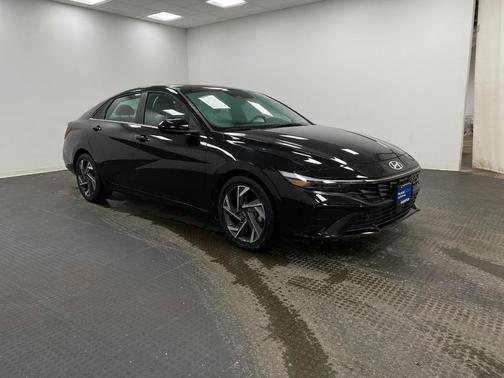 2025 Hyundai ELANTRA SEL