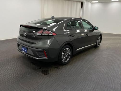 2021 Hyundai IONIQ Plug-In Hybrid SEL