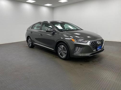 2021 Hyundai IONIQ Plug-In Hybrid SEL