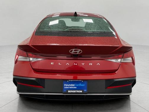 2025 Hyundai ELANTRA SEL