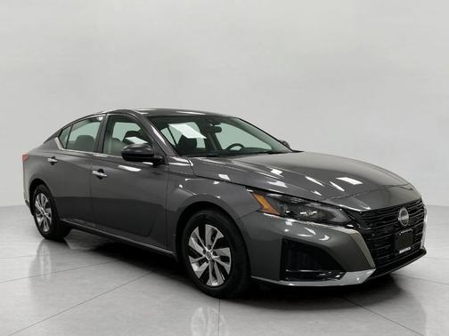 2025 Nissan Altima S FWD