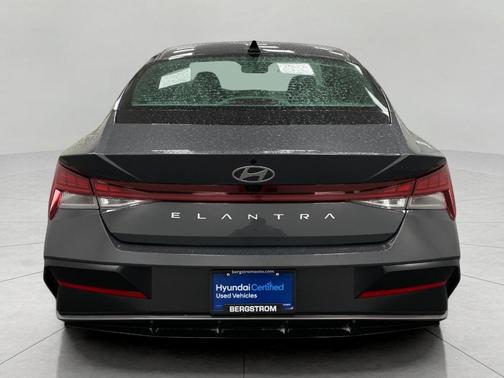 2025 Hyundai ELANTRA SEL