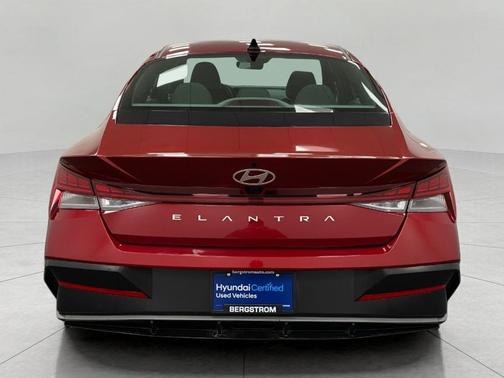 2025 Hyundai ELANTRA SEL