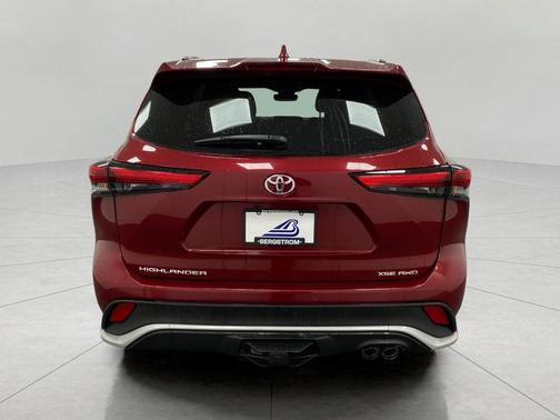 2021 Toyota Highlander XSE