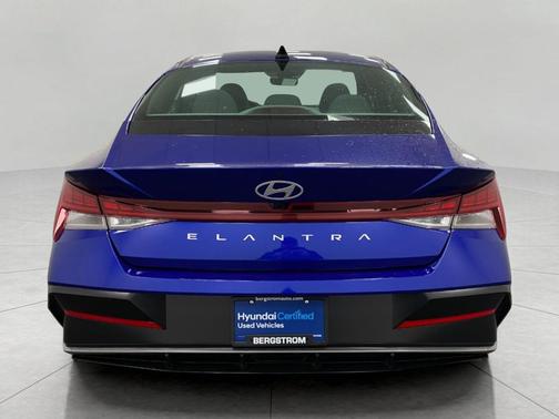 2025 Hyundai ELANTRA SEL