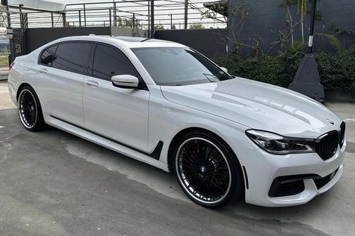 Alpine White 2018 BMW 750 I