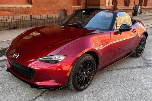 Soul Red Crystal Metallic 2022 Mazda MX-5 Miata Club