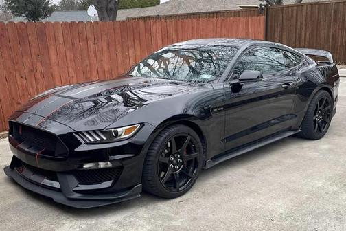 Shadow Black 2017 Ford Shelby GT350