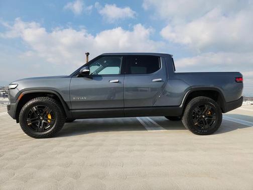 El Cap Granite 2022 Rivian R1T Adventure