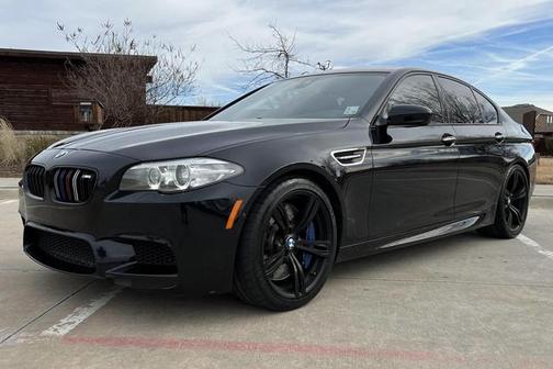 Black Sapphire Metallic 2014 BMW M5 Base