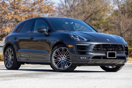 Volcano Grey Metallic 2017 Porsche Macan Macan GTS