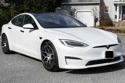 Pearl White 2021 Tesla Model S Plaid