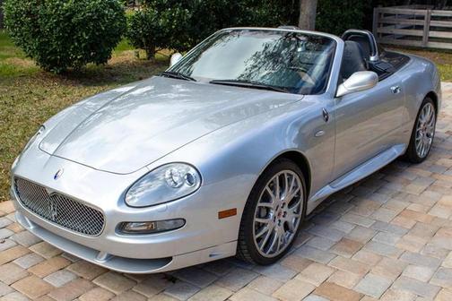 Grigio Touring 2005 Maserati Spyder GT