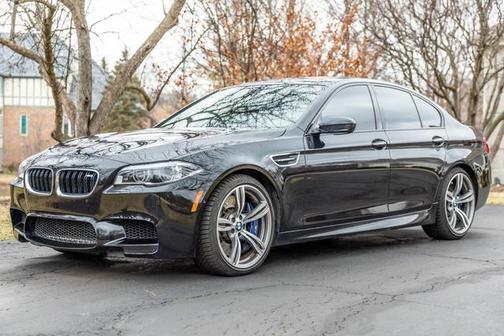 Black Sapphire Metallic 2014 BMW M5 Base