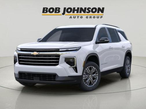 Summit White 2026 Chevrolet Traverse LT