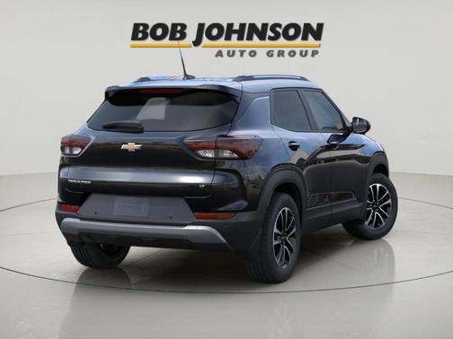 Mosaic Black Metallic 2026 Chevrolet Trailblazer LT