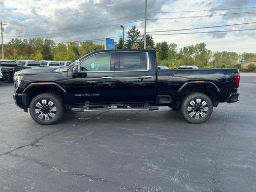 2025 GMC Sierra 2500 Denali