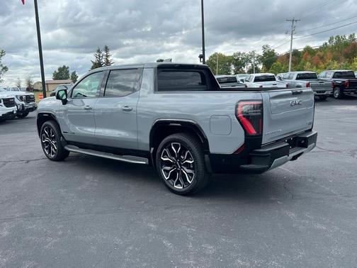 2025 GMC Sierra EV Denali