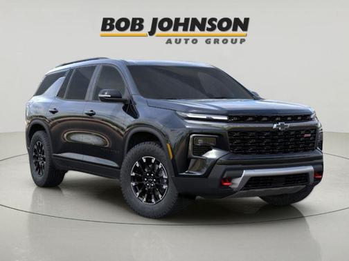 Mosaic Black Metallic 2026 Chevrolet Traverse Z71