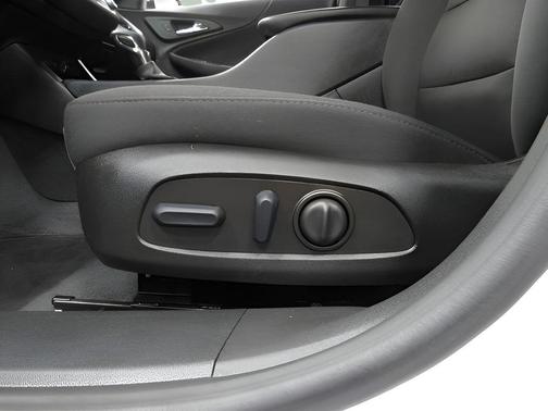 2022 Chevrolet Malibu RS