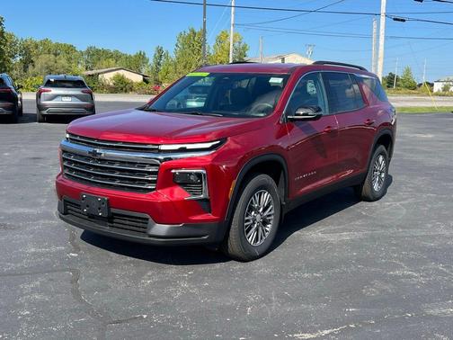 2025 Chevrolet Traverse LT