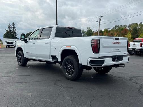 2025 GMC Sierra 2500 AT4