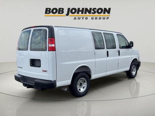 Summit White 2026 GMC Savana 3500 Work Van