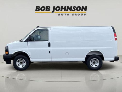 Summit White 2026 GMC Savana 3500 Work Van