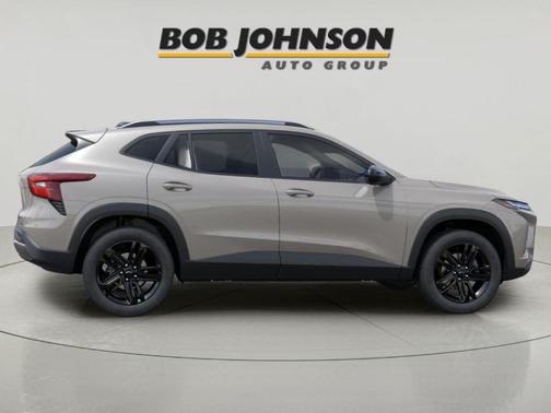 White Sand 2026 Chevrolet Trax ACTIV