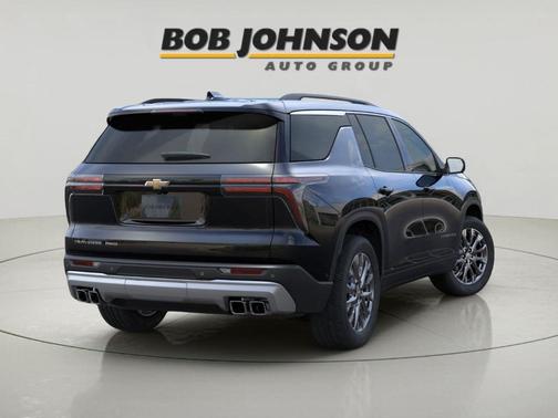 Mosaic Black Metallic 2026 Chevrolet Traverse LT