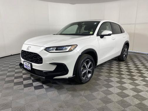 Platinum White Pearl 2024 Honda HR-V