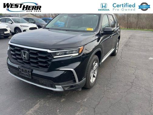 Crystal Black Pearl 2023 Honda Pilot