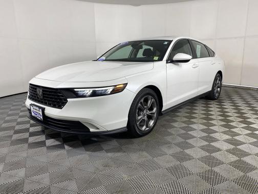 Platinum White Pearl 2024 Honda Accord