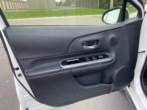 2018 Toyota Prius c Four