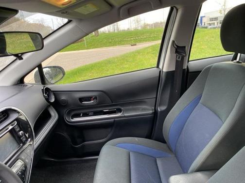 2018 Toyota Prius c Four