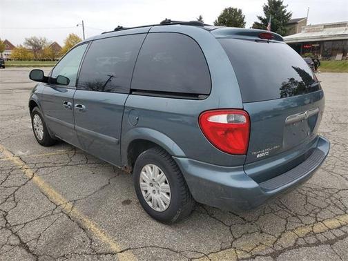 Used 2005 Chrysler Town & Country for Sale Near Me | Cars.com