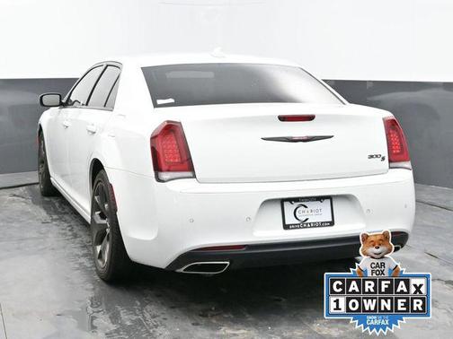 2021 Chrysler 300 S