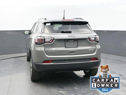 2023 Jeep Compass Latitude Lux