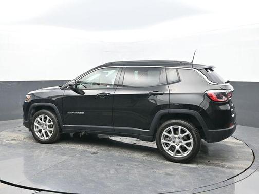 2023 Jeep Compass Latitude Lux