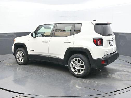 Alpine White Clearcoat 2023 Jeep Renegade Latitude