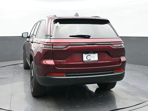 2025 Jeep Grand Cherokee Altitude