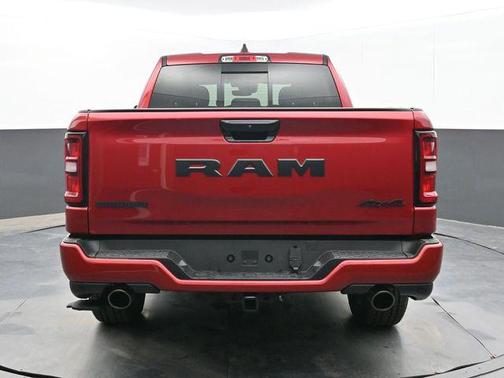 Molten Red Pearlcoat 2026 RAM 1500 Big Horn/Lone Star