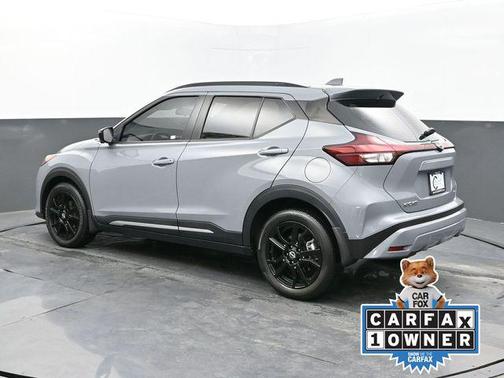 2022 Nissan Kicks SR