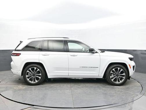 2023 Jeep Grand Cherokee Overland