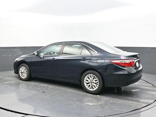 2016 Toyota Camry XLE